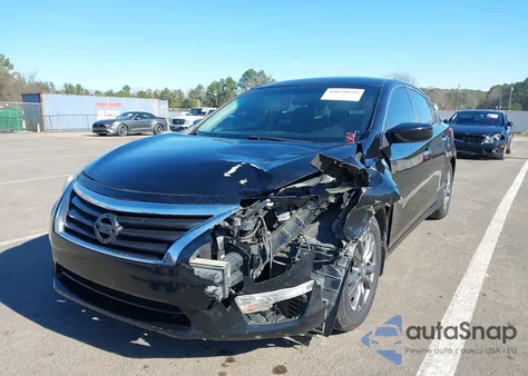 2015 Nissan Altima 2.5 S z USA, uszkodzony, nr VIN 1N4AL3AP2FC459228